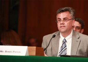photo of Bobby Patton testifying